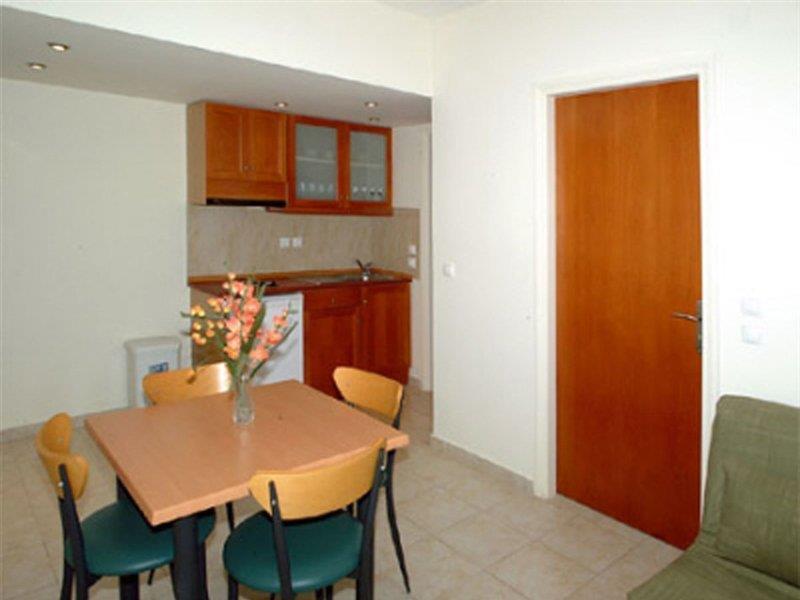 Penelope Apartments พลาตาเนส ภายนอก รูปภาพ